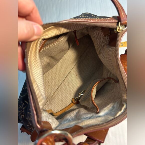 Dooney & Bourke Vintage Signature Bag and Matching Wallet Set - Picture 12 of 14